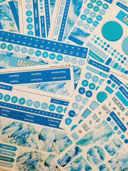 Monthly Kit: March birthstone | 8 layout options | March or Blank